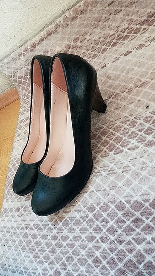 Sorunsuz 41 numara. Ama beden tablosunda 41 olmadığı için 40 o