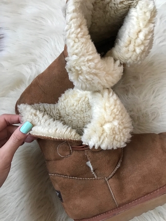 Tarçı renkli ugg