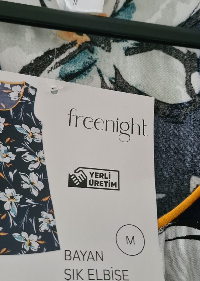 Yazlik sıfır kollu elbise - Görsel 3