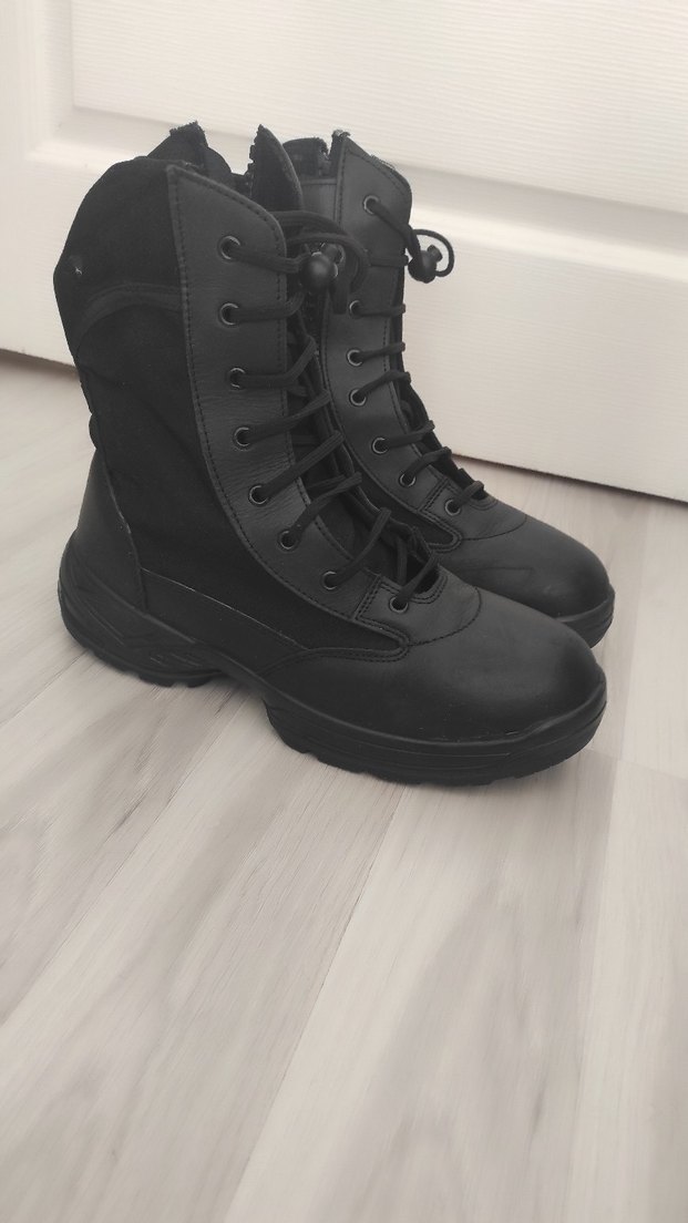 Siyah Erkek Bot - Görsel 2