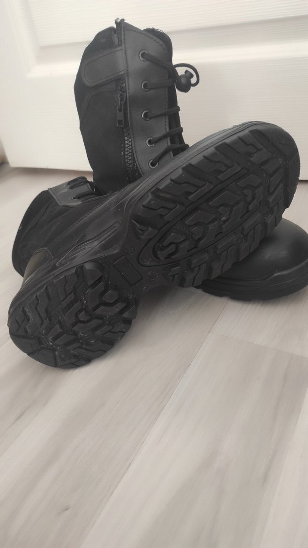 Siyah Erkek Bot - Görsel 4