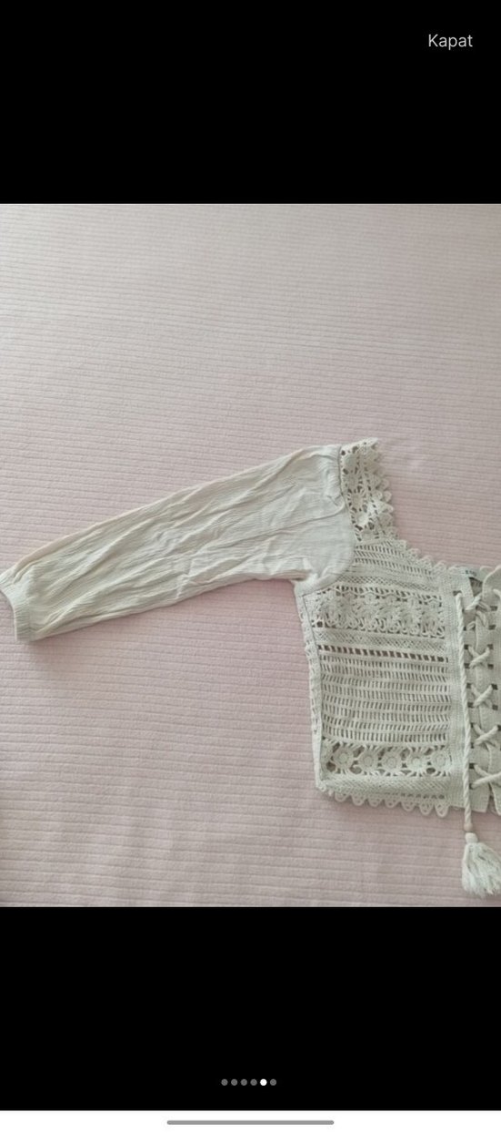 Beyaz Dantel Detaylı Kısa Bohem Kazak - Görsel 3