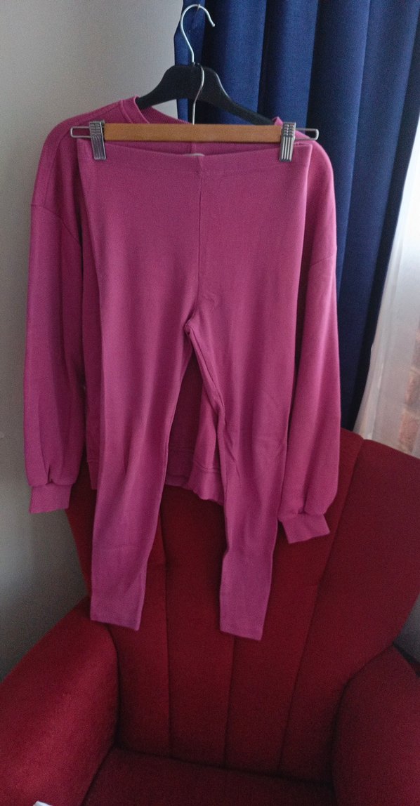 Kızlar için Pembe Rahat Eşofman Takımı - Görsel 3