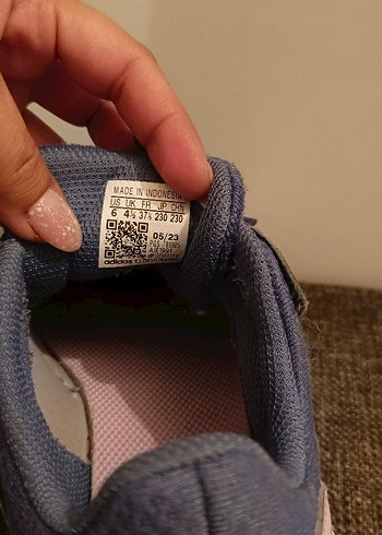 36 Beden Adidas Spor Ayakkabı (orijinal)