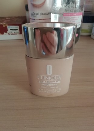 Clinique fondöten 