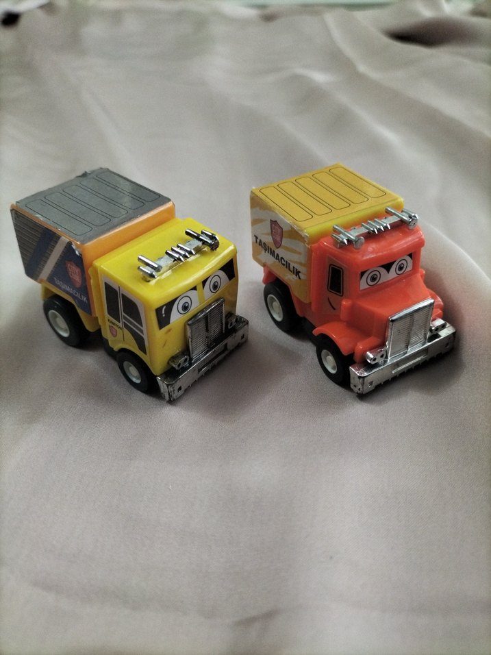 Renkli Oyuncak Araba Seti - Görsel 3