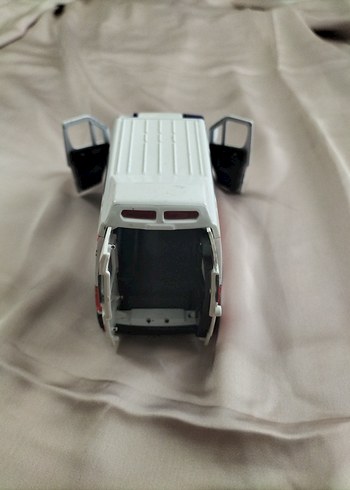 Beyaz Ambulans Oyuncak Araba - Görsel 7