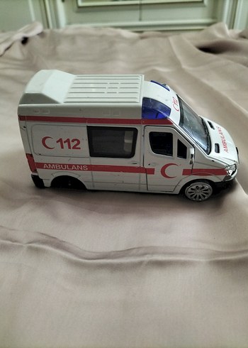 Beyaz Ambulans Oyuncak Araba - Görsel 2