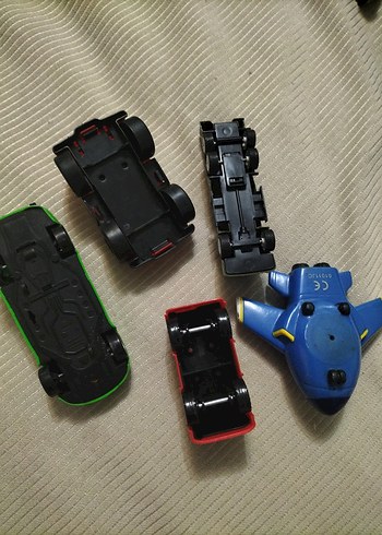 Renkli Oyuncak Araba ve Uçak Seti - Görsel 5