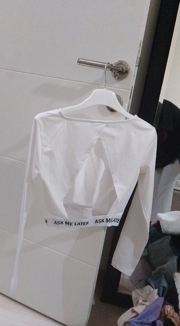 Beyaz Uzun Kollu V Yaka Kısa Bluz - Görsel 3