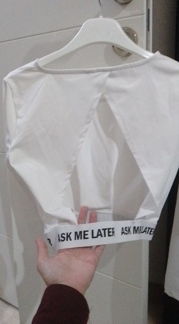 Beyaz Uzun Kollu V Yaka Kısa Bluz - Görsel 4