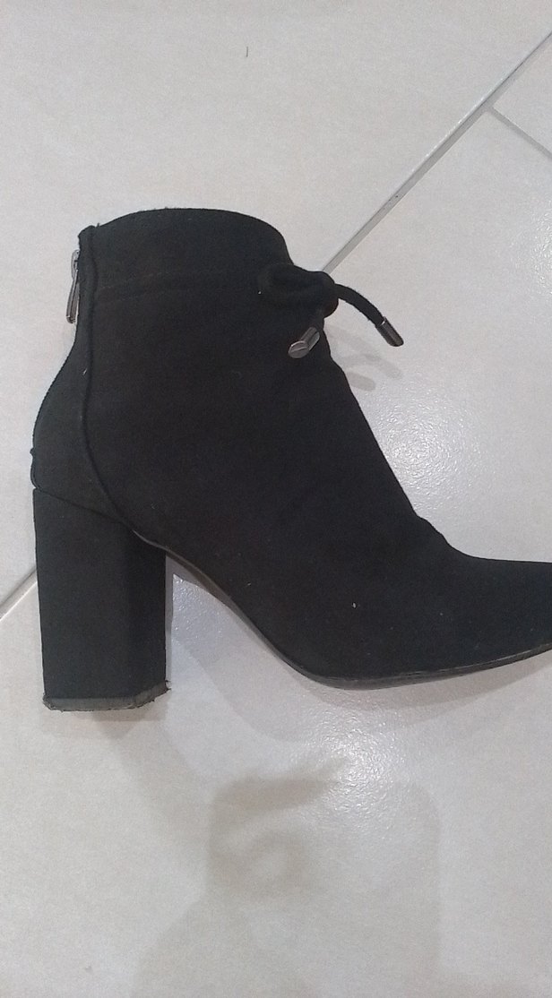 Siyah Süet Tokalı Blok Topuklu Kadın Bot - Görsel 3