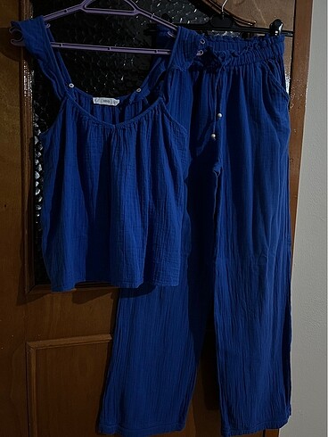 Mango Takım fırfırlı bluz pantalon