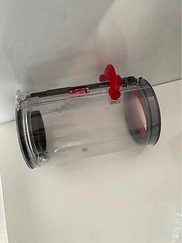 Dyson V15