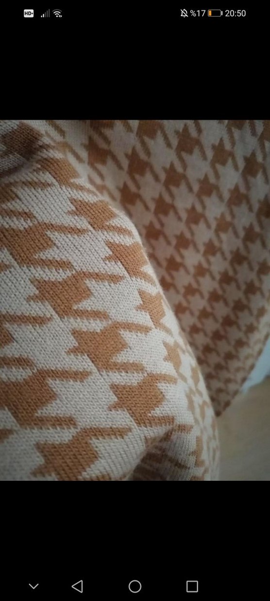 Bej V Yaka Örgü Kadın Süveter - Görsel 3