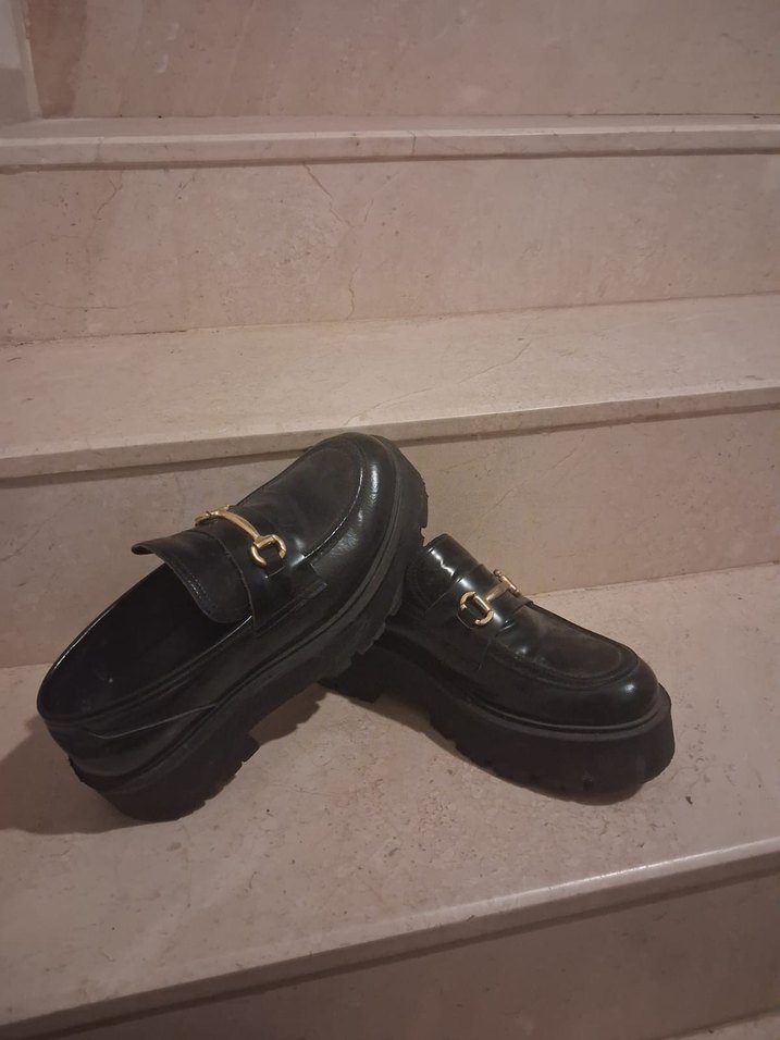 Siyah Parlak Platform Topuklu Tokalı Kadın Loafer - Görsel 4