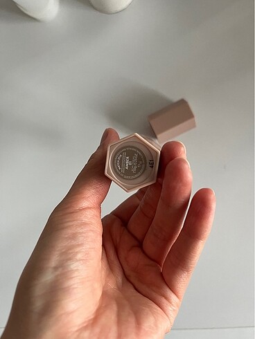Beden Renk Fenty stick kontür amber renk