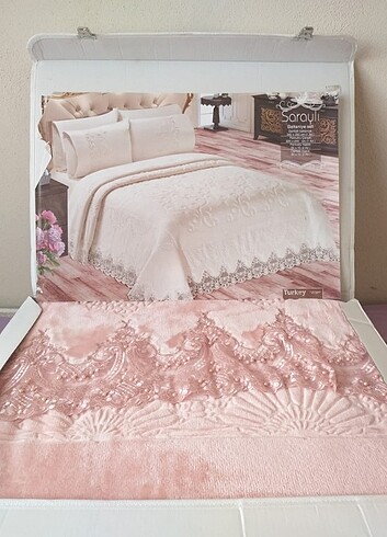 Fransız güpürlü yatak örtüsü takımı 