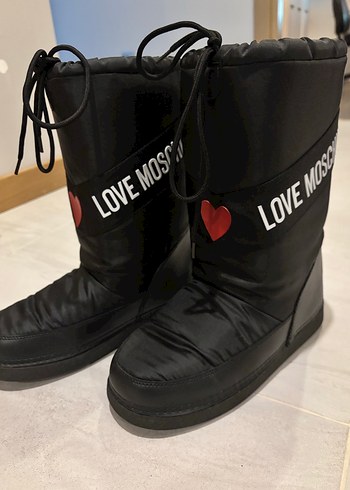 38 Beden siyah Renk Love Moschino kar botu