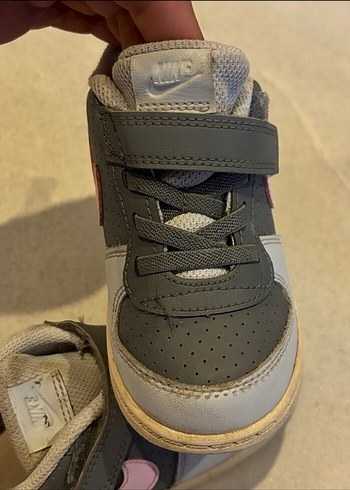 Nike Kız Çocuk Gri Cırt Cırtlı Spor Ayakkabı - Görsel 3