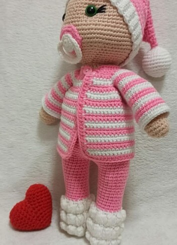 Amigurumi emzikli bebek 