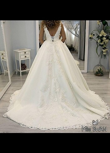 38 Beden beyaz Renk Miss swan-36/40 beden uyumlu harika gelinliğim????