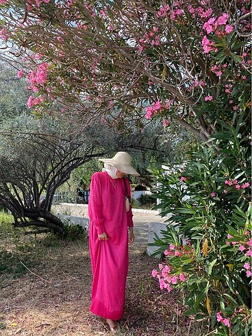 Jakarlı pembe elbise