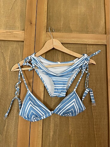 Yargıcı Yargıcı bikini takımı