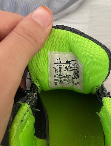 28 Beden Erkek çocuk spor ayakkabı