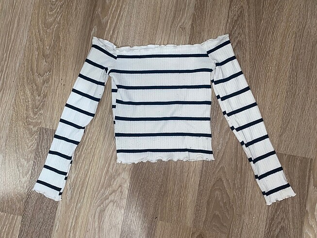 Bershka Çizgili Madonna yaka bluz