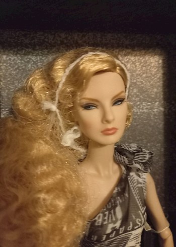 Integrity Toys Giselle Hello Lover