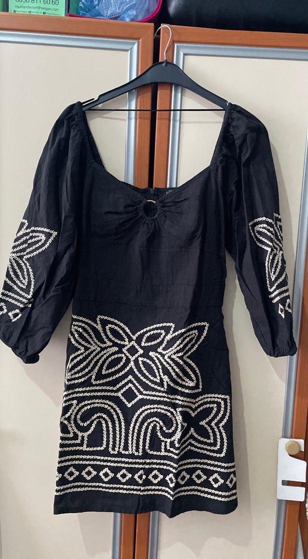 Kemer Detaylı Siyah Nakışlı Uzun Bohem Elbise - Görsel 2