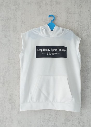 7 Yaş Beden Kapüşonlu Erkek Çocuk Beyaz Spor Tshirt