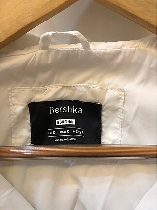 Bershka Yağmurluk