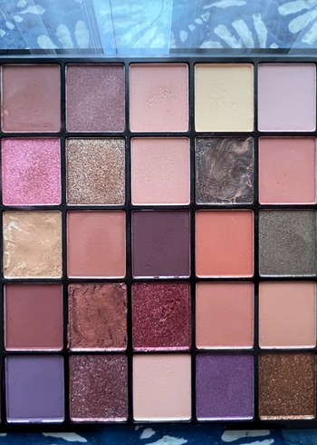 Revolution Maksimum Renkli Göz Farı Paleti - Görsel 2