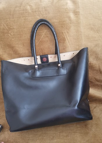 Siyah Parlak Deri Kadın Çanta - Görsel 4