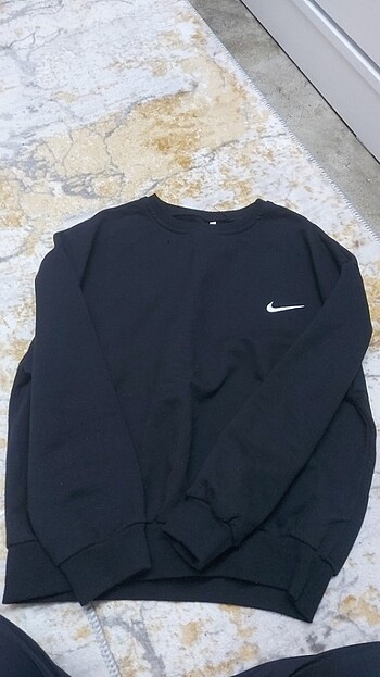 NİKE SWEATSHİRT 