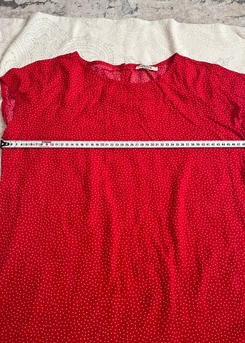 Kısa Kollu Kırmızı  Bluz - Görsel 3