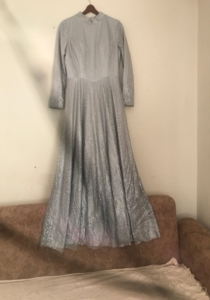 Uzun Kollu Gri Drapeli Kadın Abiye - Görsel 2