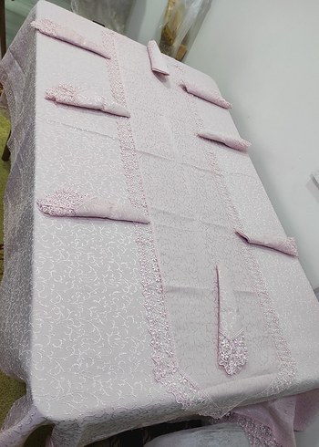 Nakışlı Pembe Masa Örtüsü - Görsel 4
