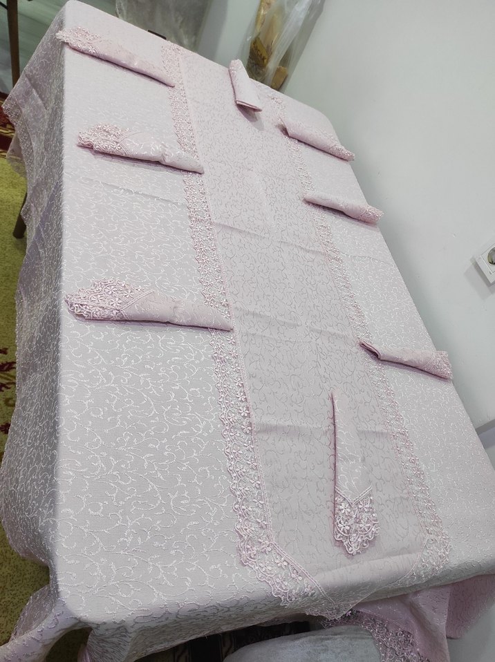 Nakışlı Pembe Masa Örtüsü - Görsel 4