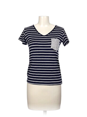 Diğer T-shirt %70 İndirimli.