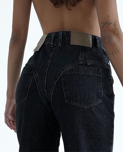 UZHE Jean