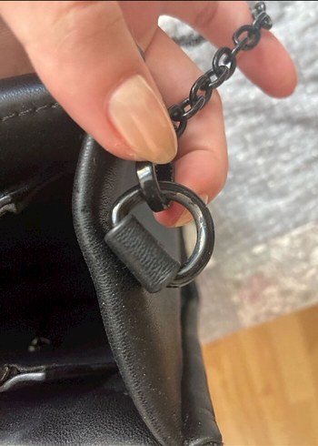 Stradivarius siyah zincirli baklava tote çanta - Görsel 4