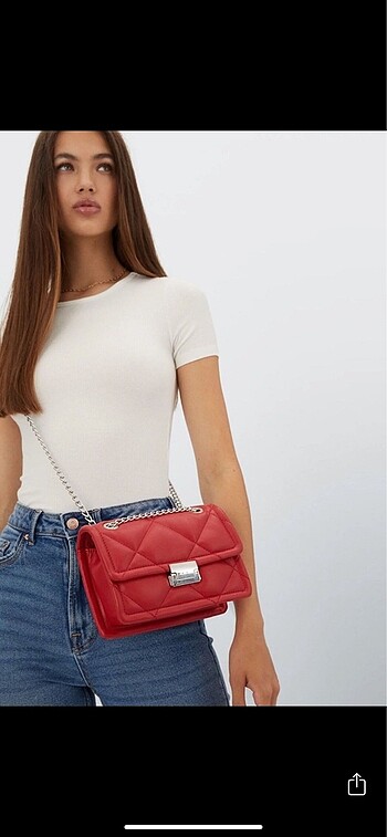 Beden kırmızı Renk Stradivarius kırmızı askılı zincirli omuz kol çantası