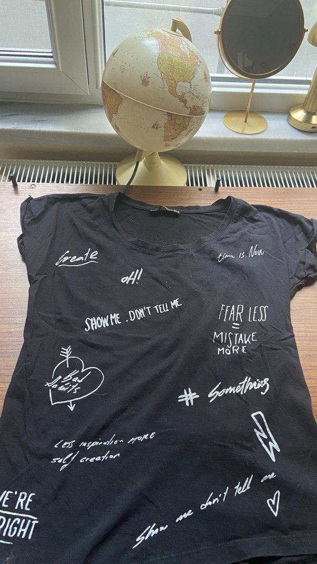 Sokak Tarzı Baskılı Siyah Tişört - Görsel 2