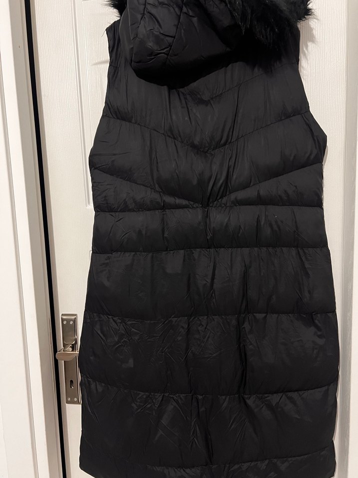 Kürk Detaylı Siyah Midi Kadın Yelek - Görsel 3