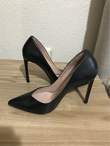 36 Beden George Hogg stiletto
