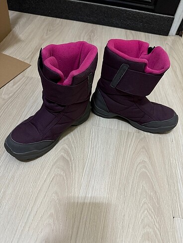 Decathlon Quechua bot