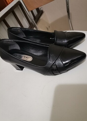 37 Beden Yeni 37 numara siyah 